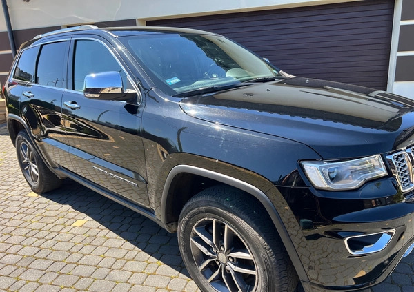 Jeep Grand Cherokee cena 109000 przebieg: 109000, rok produkcji 2018 z Gdynia małe 781